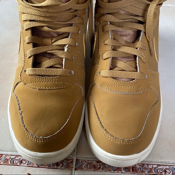 Nike high tops - Picture 2 of 6